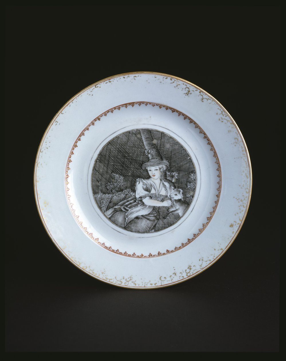 Arany és piros szegélyű fehér tányér nővel (porcelán) alkotó: School Chinese