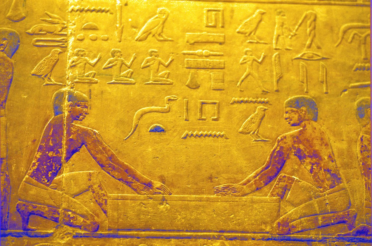 Ókori Egyiptom, falfestés, Mastaba/Ti sírja, Szakkara, 5. dinasztia, fát csiszoló munkások (fotó) alkotó: School Egyptian