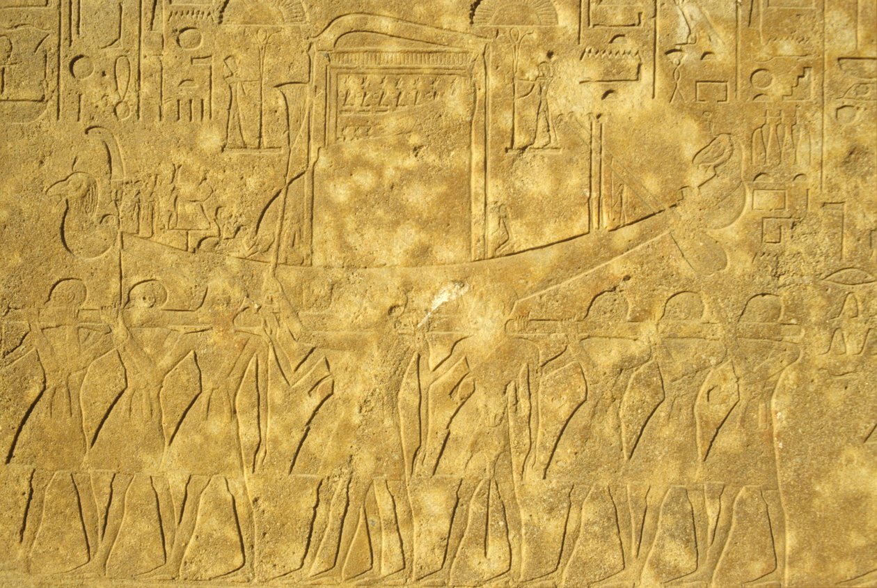 Ókori Egyiptom, falfestmény/faragás, Amon szent bárkája a templomból kihordva, Karnaki templom, Luxor (fotó) alkotó: School Egyptian