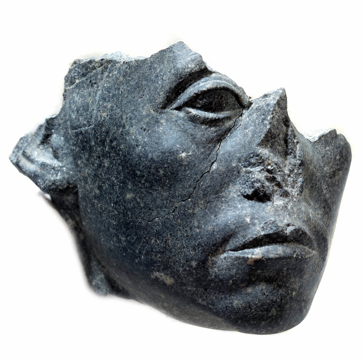 Ókori egyiptomi művészet: Sesostris király feje III. Szobortöredék. Fekete gránit szobor, Kr.e. 1900 körül (12. dinasztia, 1963-1786 körül). Párizs, Musee du Louvre alkotó: School Egyptian