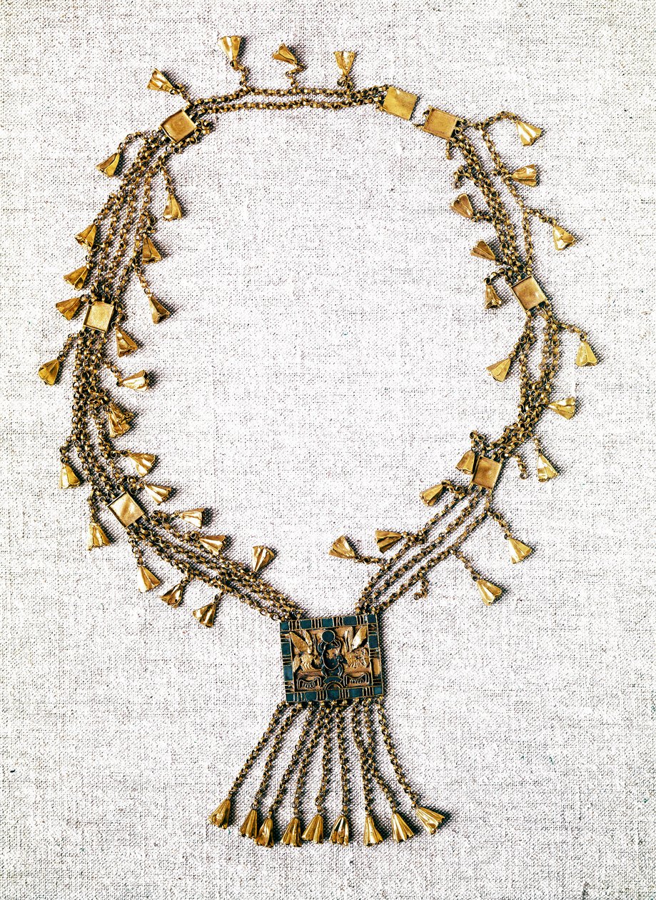 Egyiptomi antikvitás: Pinedjem fáraó arany nyaklánca. 21. dinasztia (kb. 1069-945). Párizs, Louvre Múzeum alkotó: School Egyptian