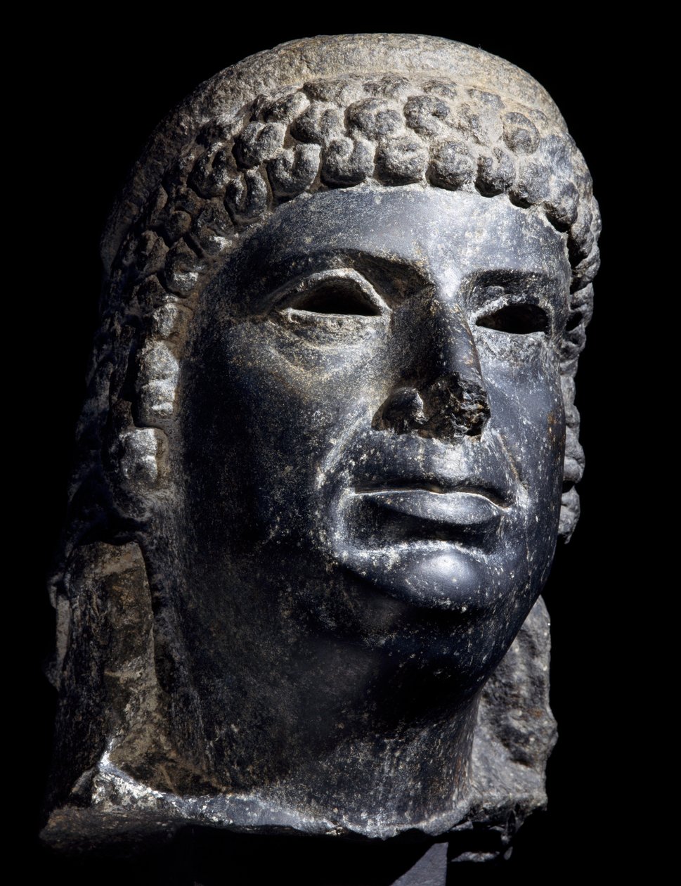 III. Kleopátra feje, bazaltszobor. Egyiptomi civilizáció, Ptolemaioszi korszak, Kr.e. 2. század alkotó: School Egyptian