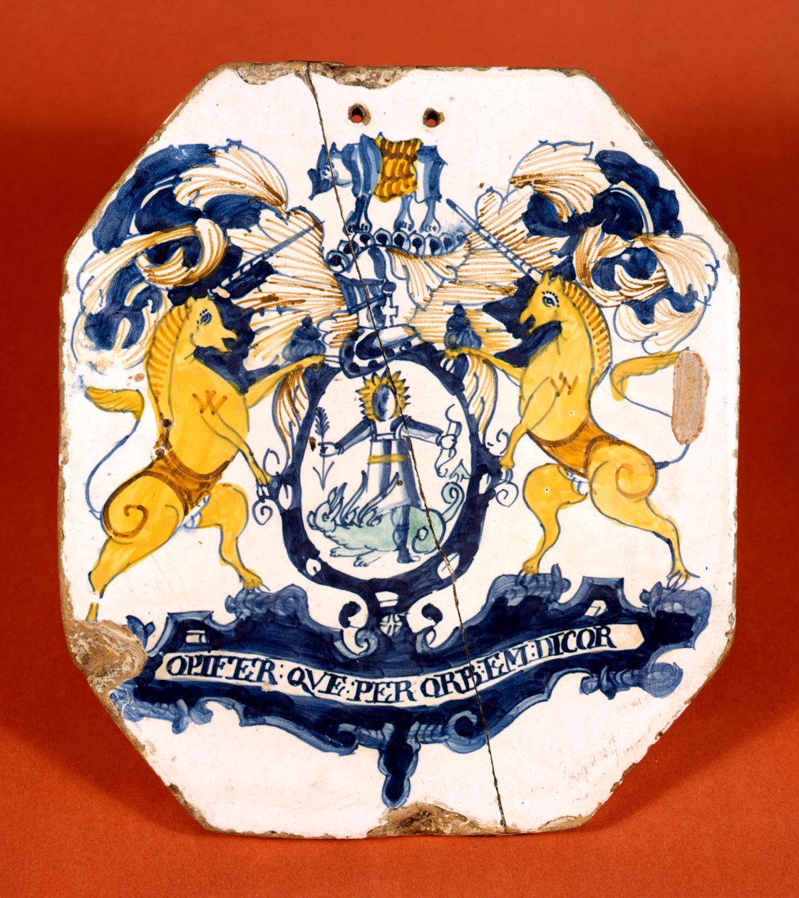 Patikári csempe, amelyen a Worshipful Society of Apothecaries of London címere és mottója látható (kerámia) alkotó: School English