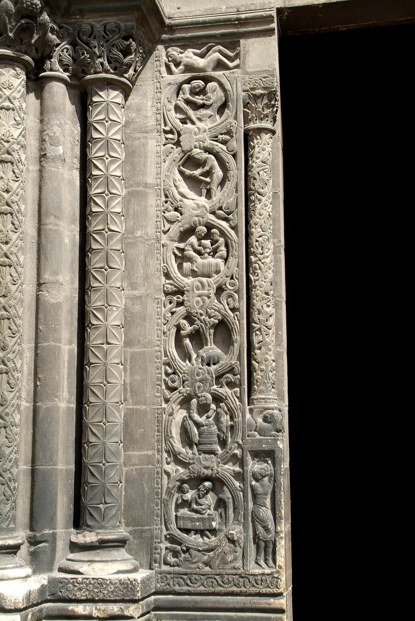Gótikus művészet: A Szent Dénes-bazilika nyugati homlokzatának jobb oldalán lévő portál mellékoldala, amely a mezők munkáját ábrázolja (balra). Saint-Denis, Franciaország alkotó: School French