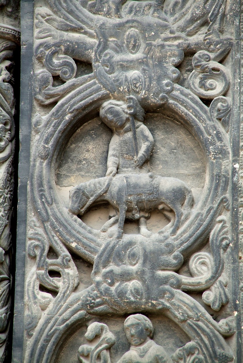 Gótikus művészet: A Szent Dénes-bazilika nyugati homlokzatának jobb oldali portáljának szegélye, amely a mezők munkáját reprezentálja: május. Saint-Denis, Franciaország alkotó: School French
