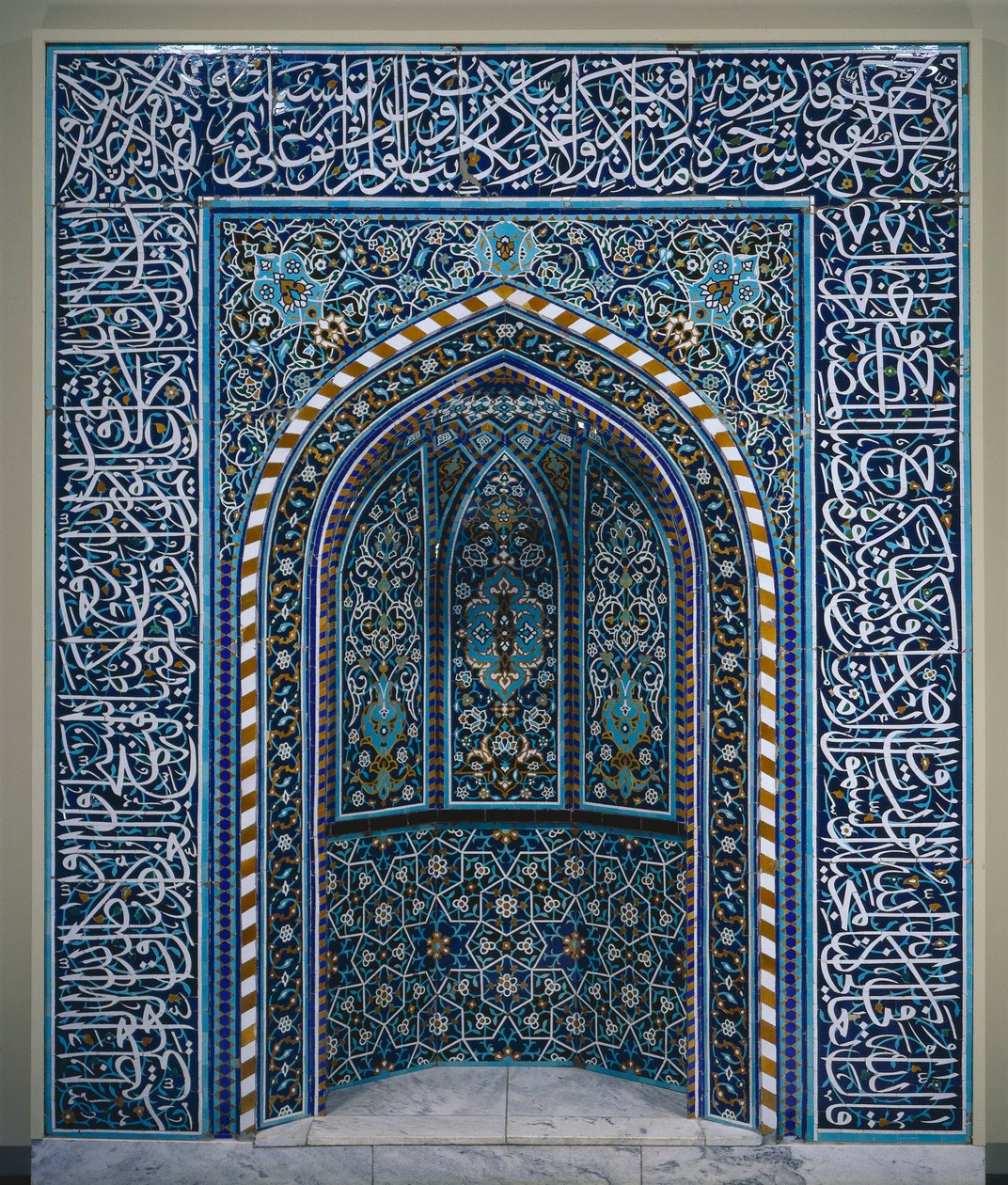 Imafülke (Mihrab), 1600-as évek eleje (kerámia mozaik) alkotó: School Iranian