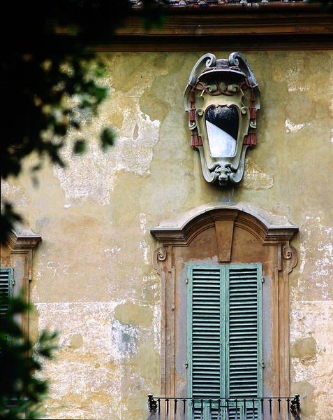 Részlet a Villa la Pietra déli homlokzatáról (fotó) alkotó: School Italian