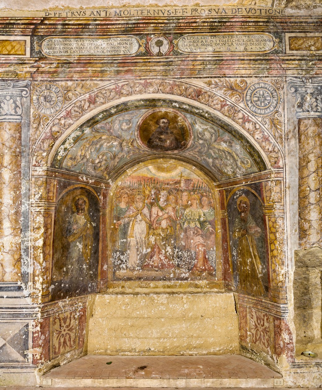 Freskó a Santa Maria della Palomba templomban alkotó: School Italian
