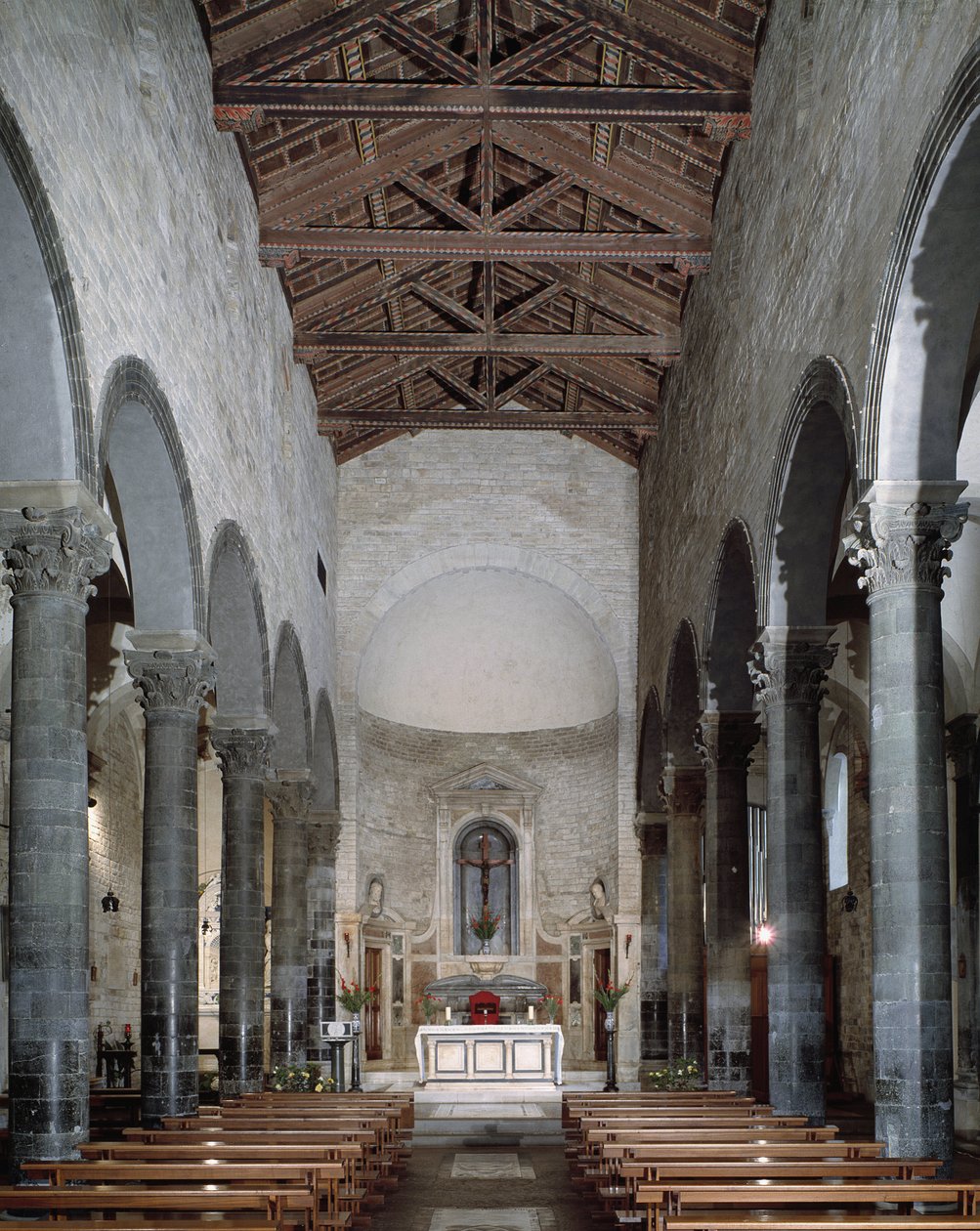 Az apostolok templomának belső képe alkotó: School Italian