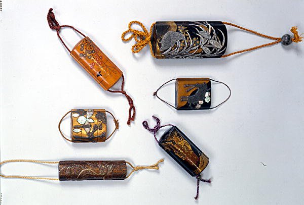 Hat inro, Edo-korszak (1603-1868) 17-18. század (lakkozott arany gyöngyházfénnyel) alkotó: Japanese School