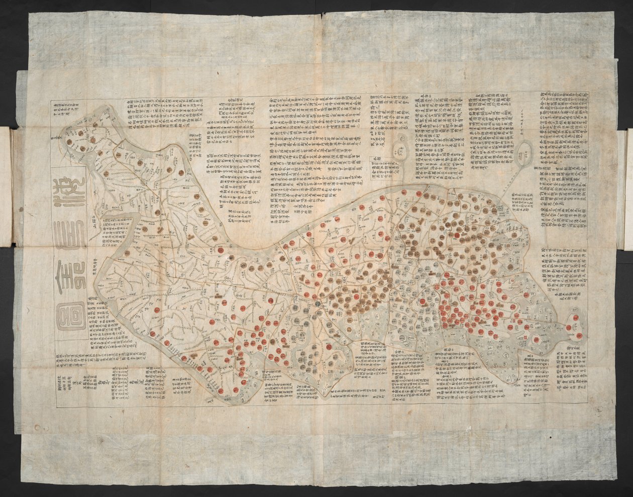 Haejwa chondo – a Koreai-félsziget eredetileg 1820 körül készült térképe (színes metszet) alkotó: School Korean