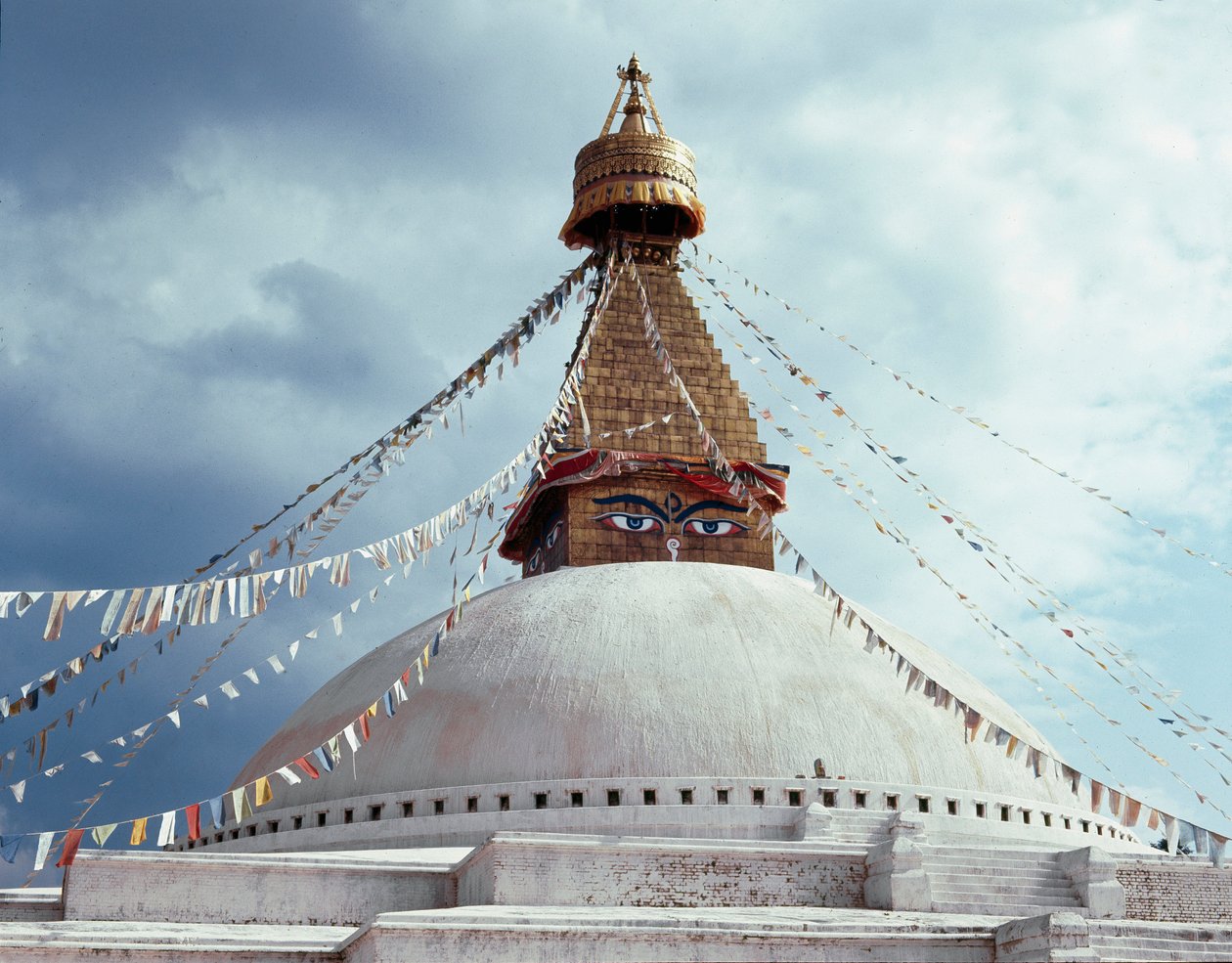 Kilátás a buddhista sztúpára, 8. század alkotó: School Nepalese
