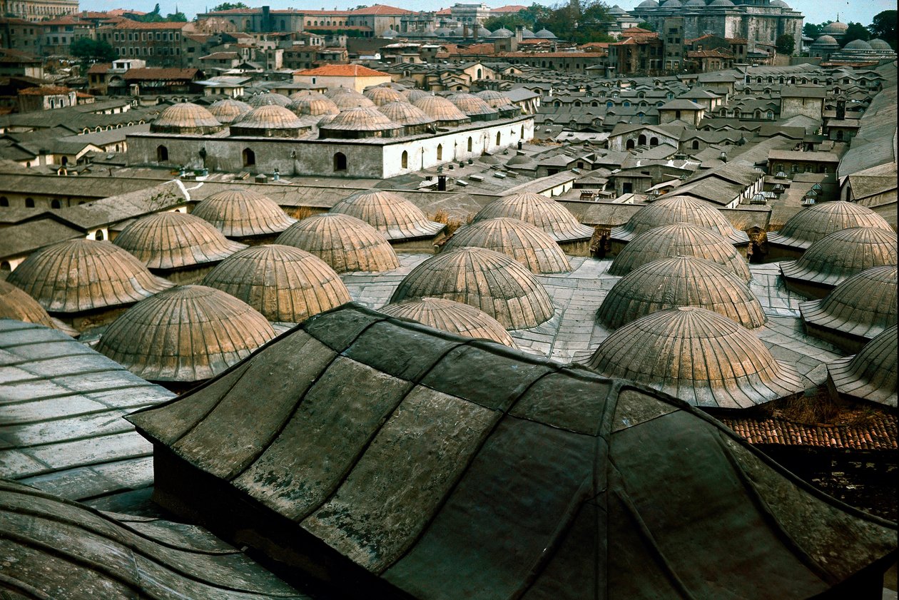 Panorámás kilátás Isztambulra, a Nagy Bazár kupoláival alkotó: School Ottoman