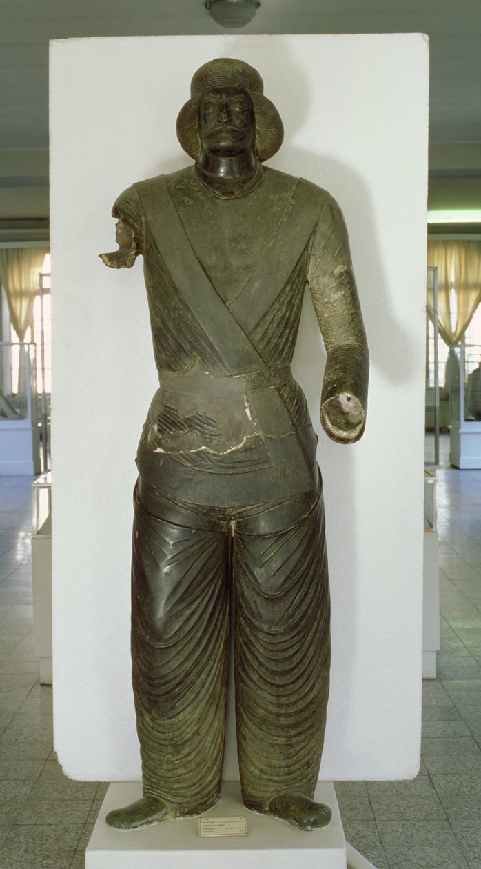 Pártus herceg életnagyságú szobra Sham-Izehből, Malamirból, Iránból, Kr.e. 50-től i.sz. 150-ig (bronzöntvény) alkotó: School Parthian
