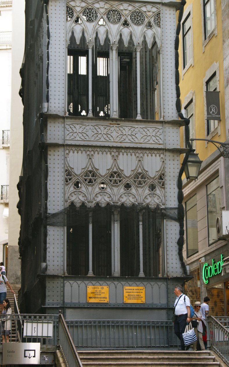Santa Justa Lift, Lisszabon, Portugália (fotó) alkotó: School Portuguese