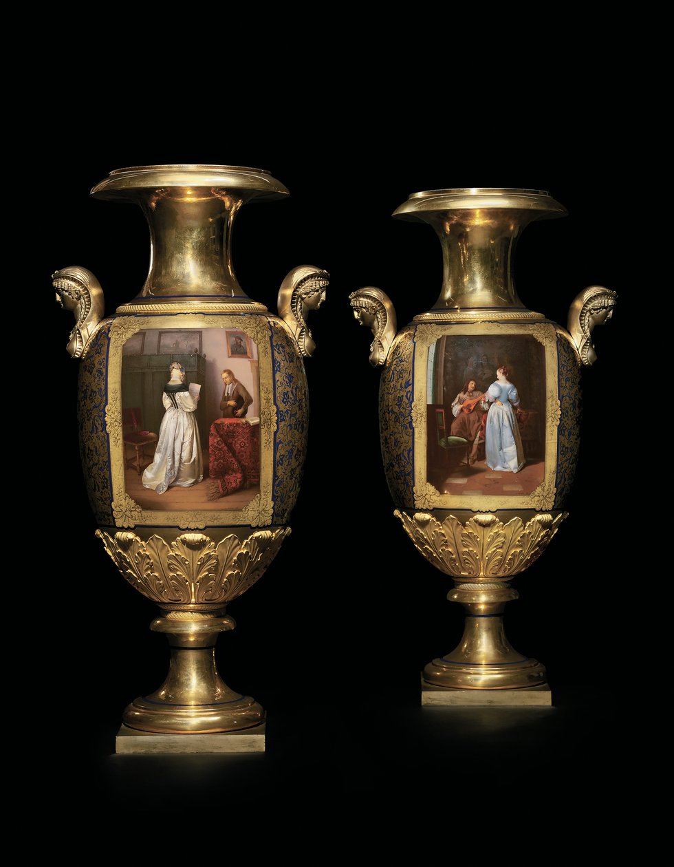 Egy pár kétfogantyús váza, császári porcelángyár, Szentpétervár alkotó: School Russian