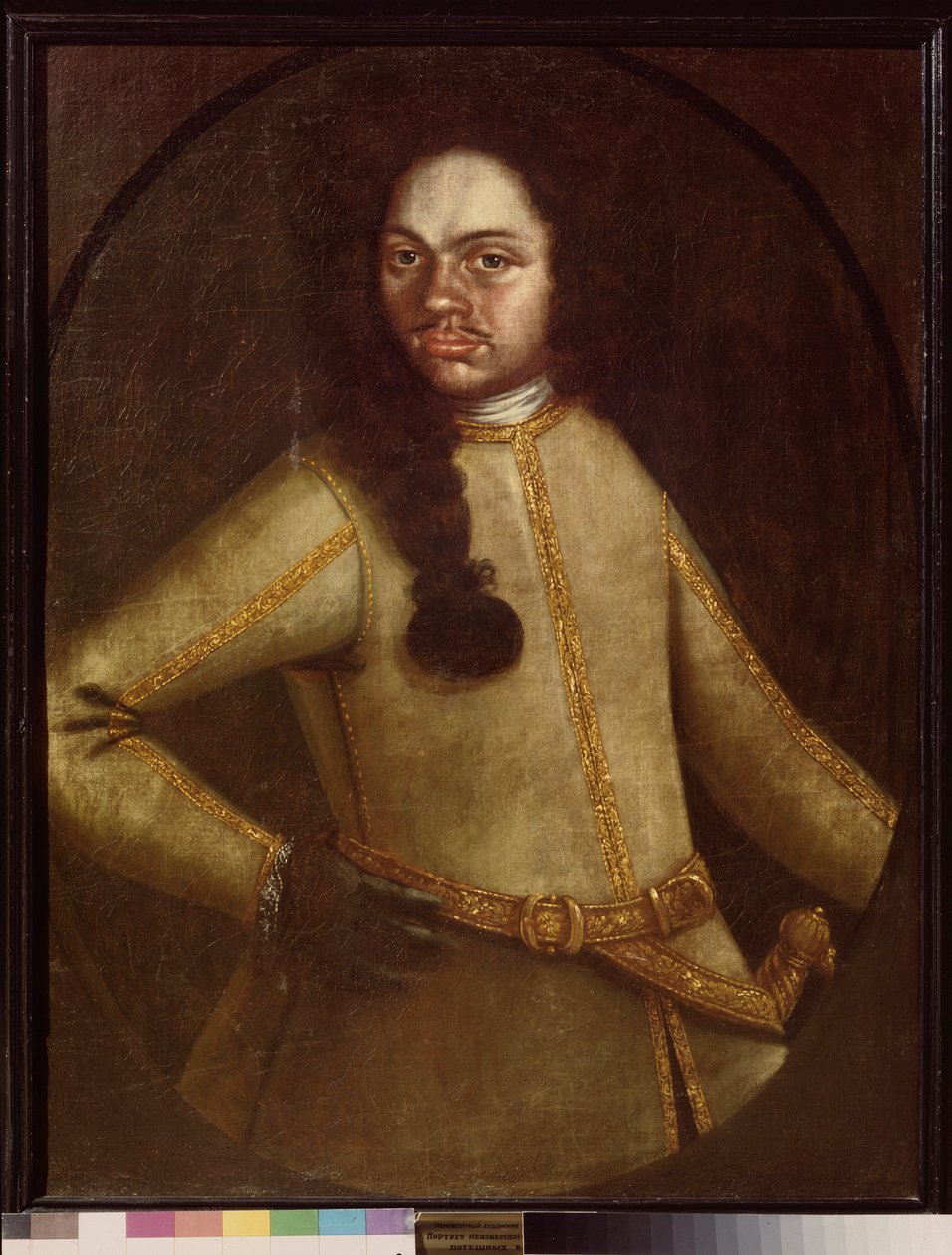 Az I. Pierre-ezred (1672-1725) újoncainak egyenruháját viselő férfi portréja. Névtelen festmény, olaj, vászon, 18. század eleje. orosz művészet. Állami Kerámiai Múzeum és 18. századi Vidéki birtok. Kuskovo, Moszkva. alkotó: School Russian