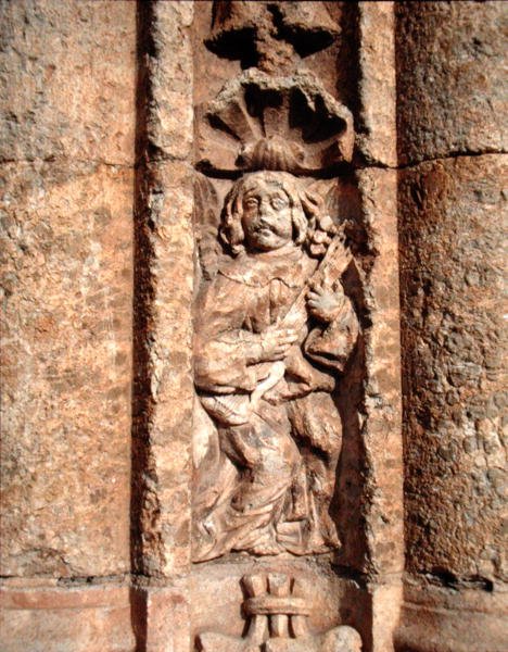 Lantos, a Montarco-palota homlokzatáról (kő) alkotó: School Spanish