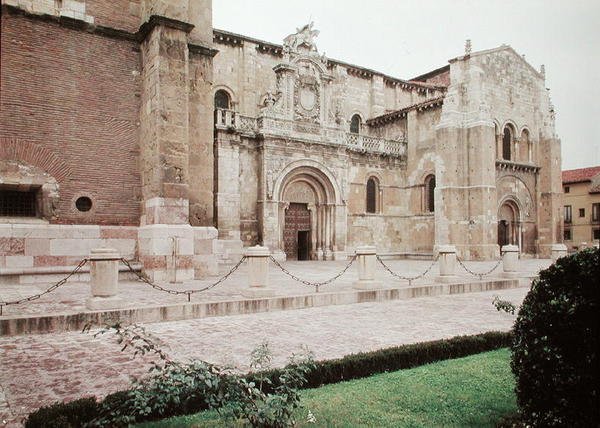 Kilátás a külsőre alkotó: School Spanish