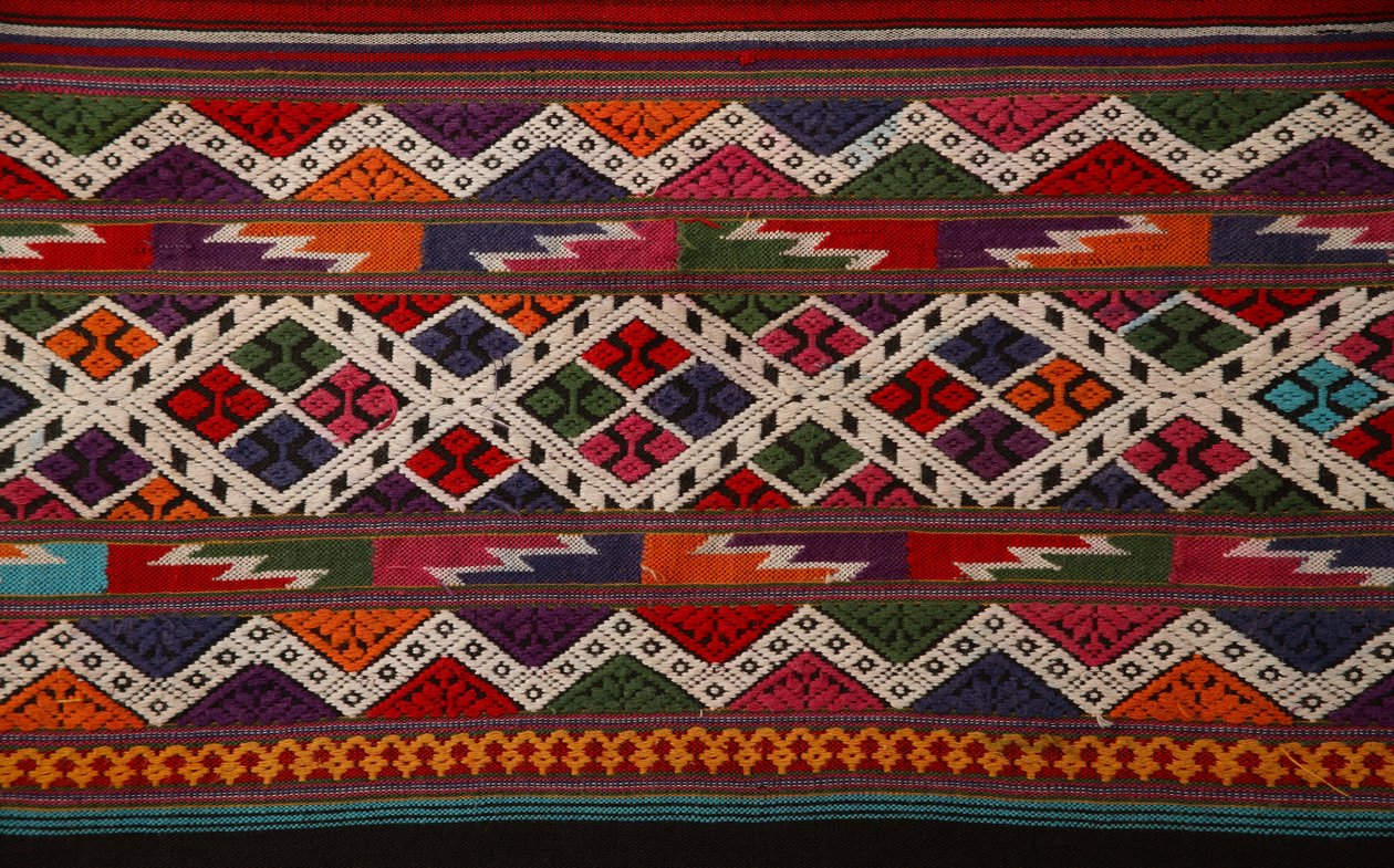 Tai Lu szövet részlete (textil) alkotó: School Thai