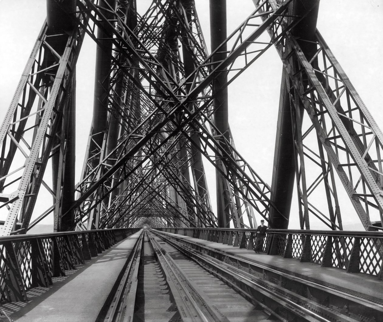 A Forth hídon, 1890 körül alkotó: Scottish Photographer