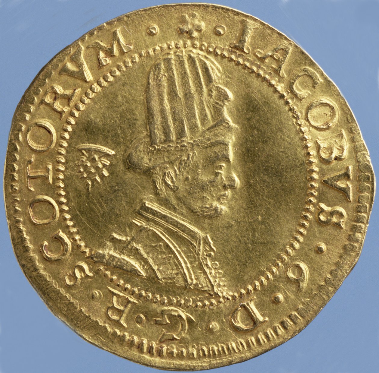 4 kilós skótok (kalapdarab) VI. Jamesből, Edinburgh-i pénzverde, 1591 (előlap) (arany) (a hátoldalt lásd: 244626) alkotó: Scottish School