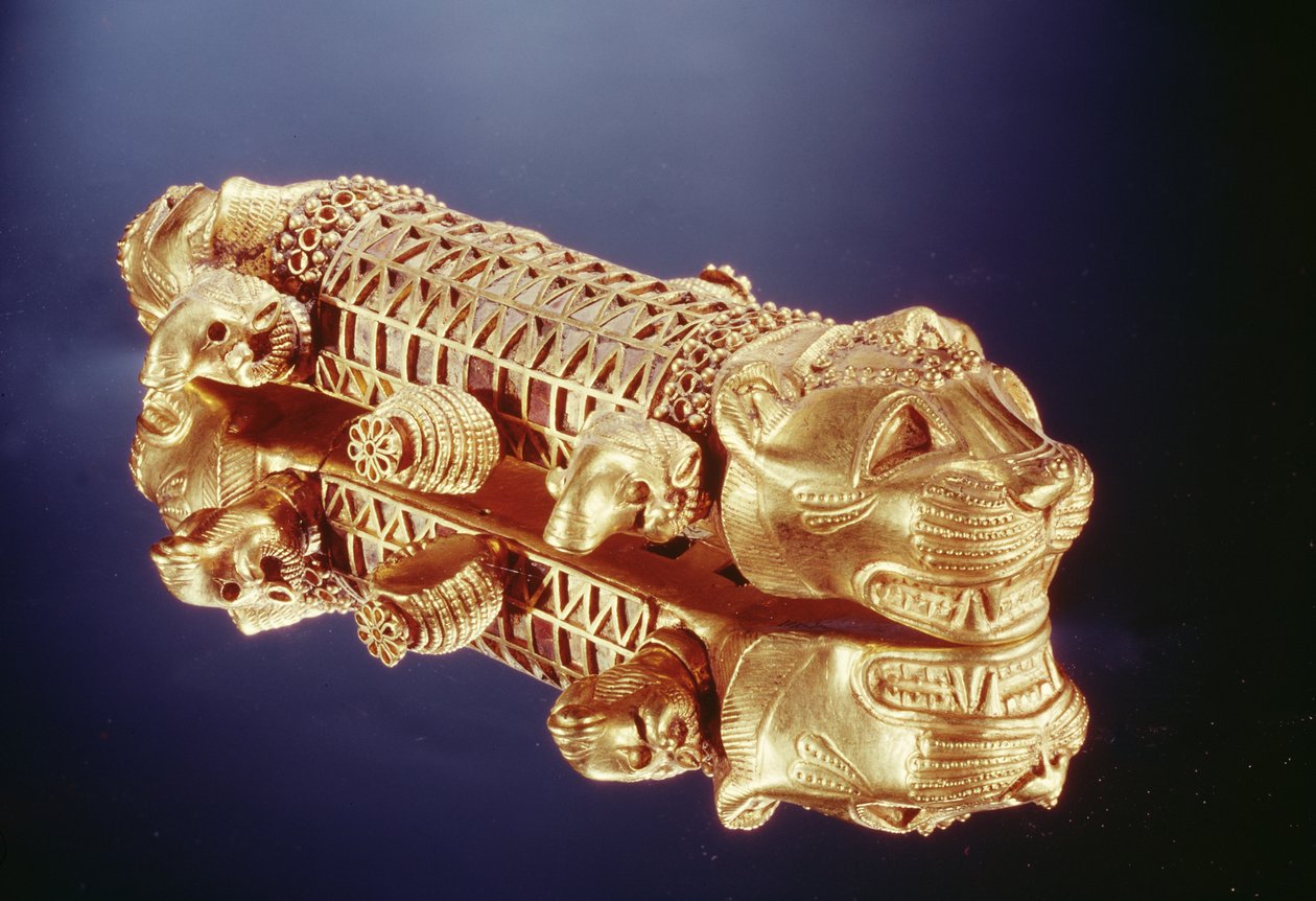 Trónkar (arany és borostyán) alkotó: Scythian