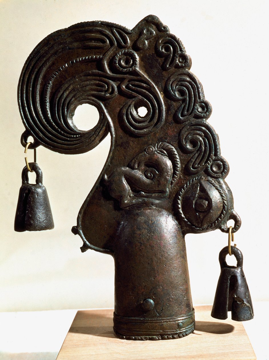 Art Scythia (Scythic Civilization vagy Scythia): A bronz lándzsahegy fantasztikus állatot díszít. Ulskiból (Kuban), Észak-Kaukázusból Oroszországban, Kr. e. 4. században. Magasság: 28 cm. Szentpétervári Ermitázs Múzeum alkotó: Scythian