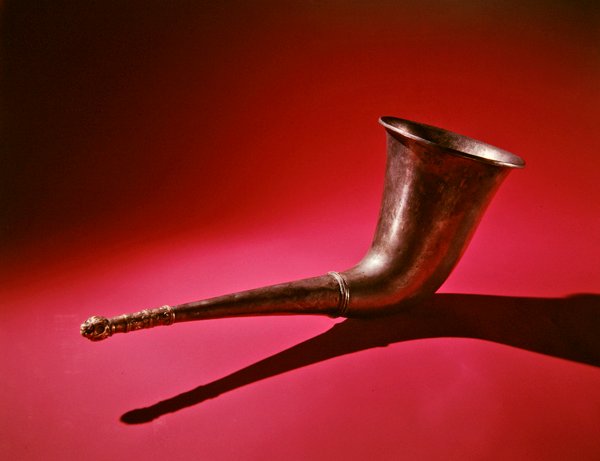 Oroszlánfejű ivókürt (ezüst és arany) alkotó: Scythian