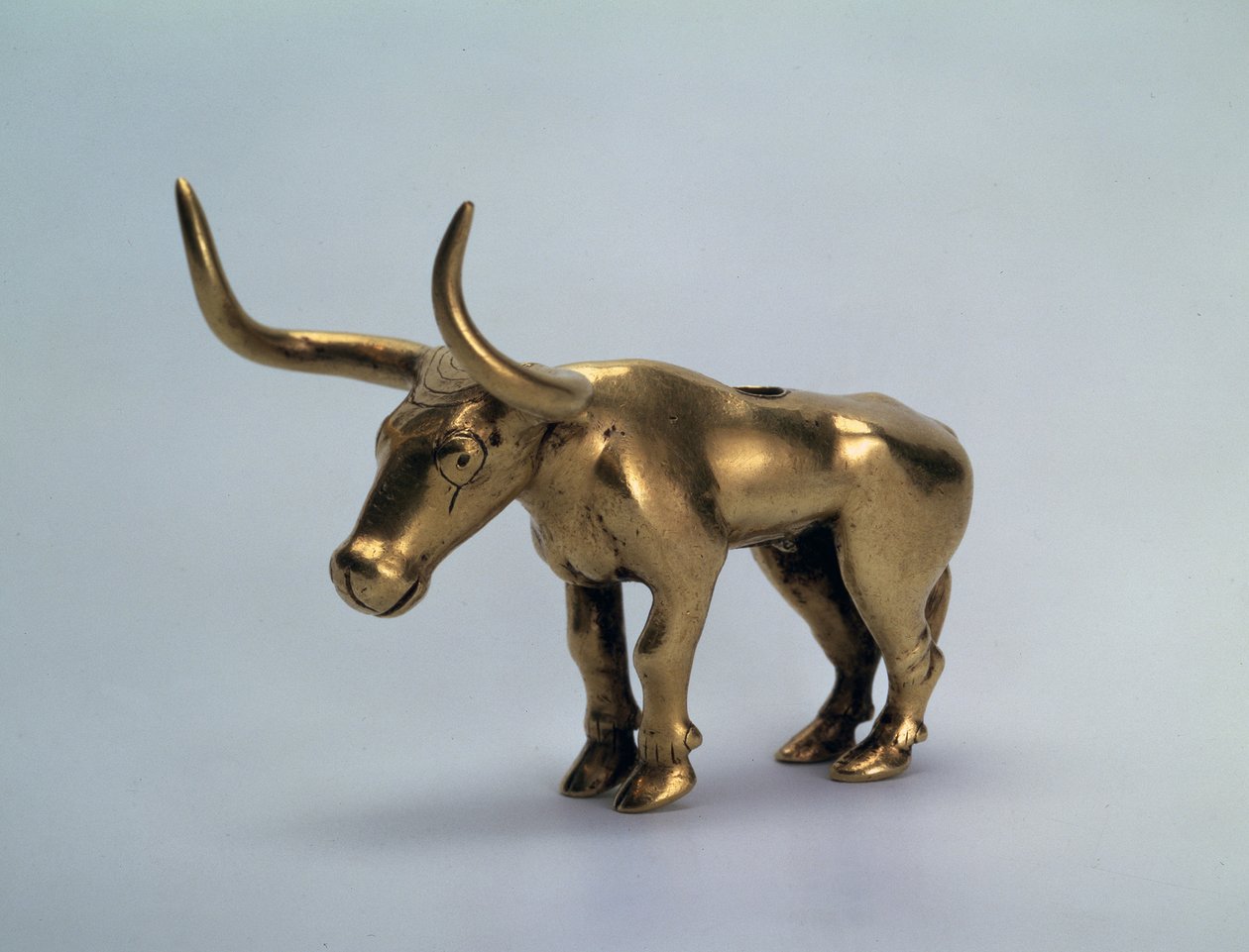 Bikadarab figurája egy lombkorona rúdjáról, Kr.e. 3. évezred alkotó: Scythian