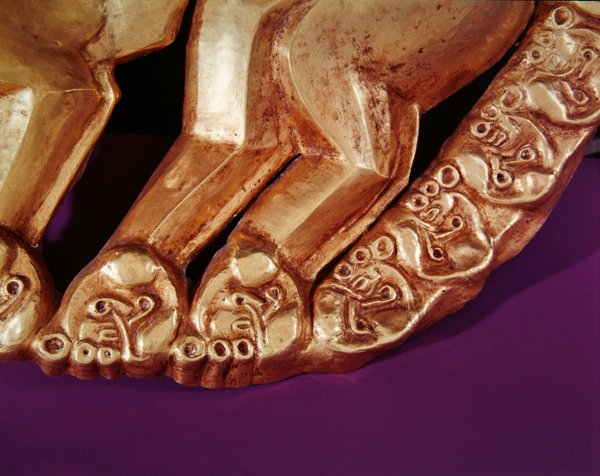 Pajzs embléma párduc formájában, ie 700-650 (arany, borostyán és színes zománc) (165769 részlet) alkotó: Scythian
