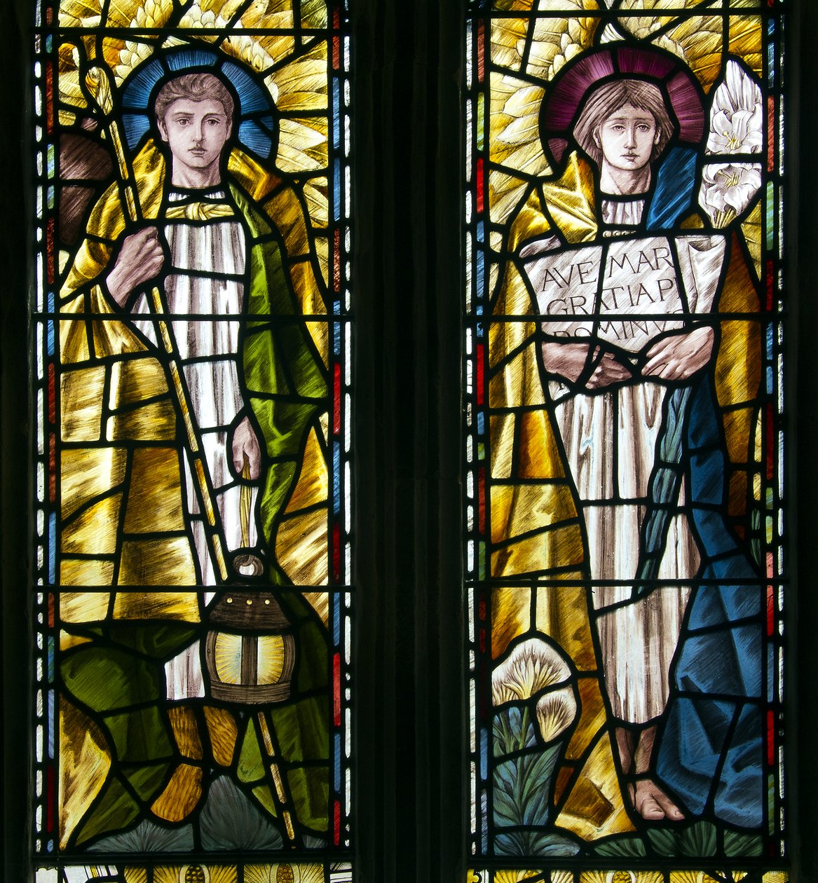 Mortehoe, St Mary, Heaton Butler & Bayne, Selwyn Kép, Szent Rafael és Szent Gábriel arkangyalok, 1890 körül. alkotó: Selwyn Image Selwyn Image