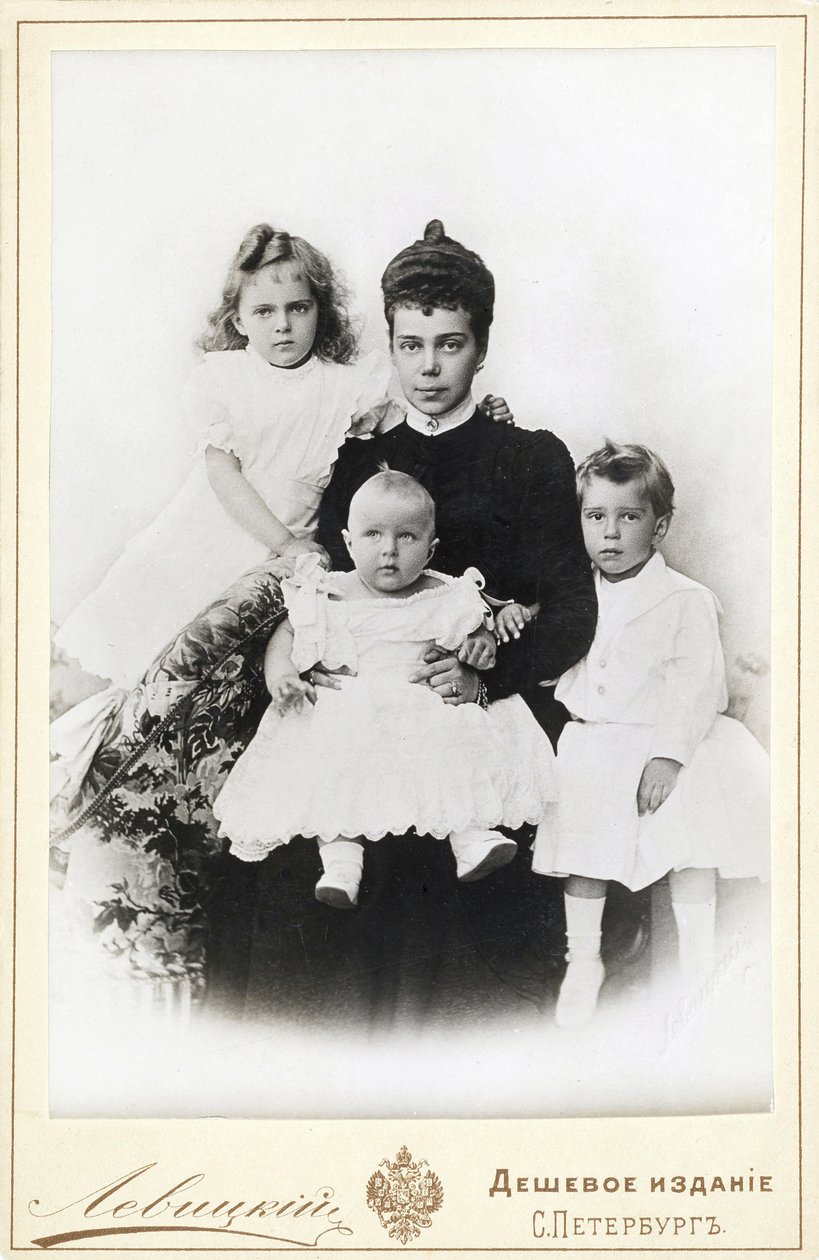 Xenia Alekszandrovna orosz nagyhercegnő gyermekeivel Irina Alekszandrovna, Andrej..., 1903. alkotó: Sergei Lvovich Levitsky