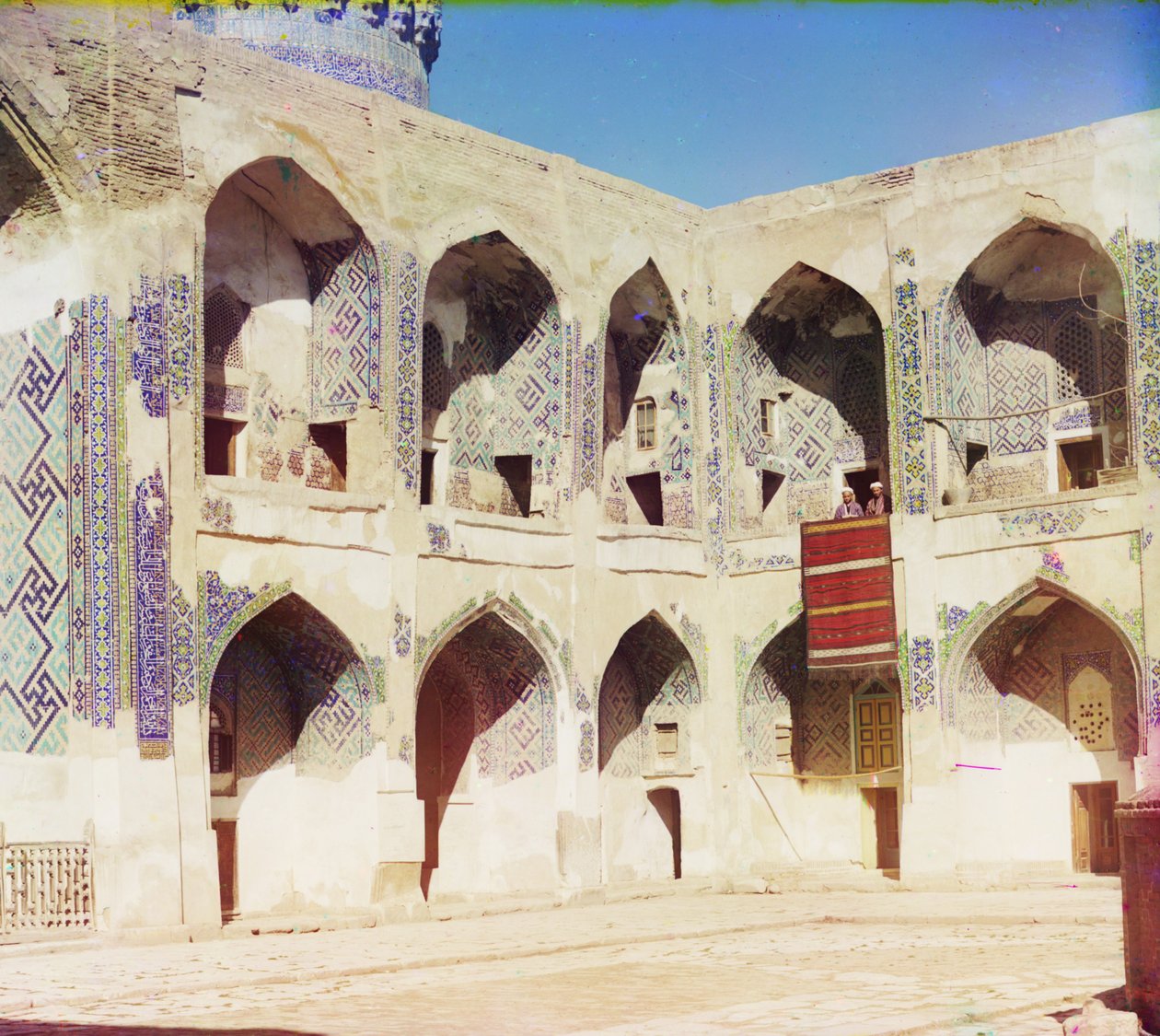 A Shir-Dar mecset belsejében, Szamarkand, 1905-1915 alkotó: Sergey Prokudin Gorsky