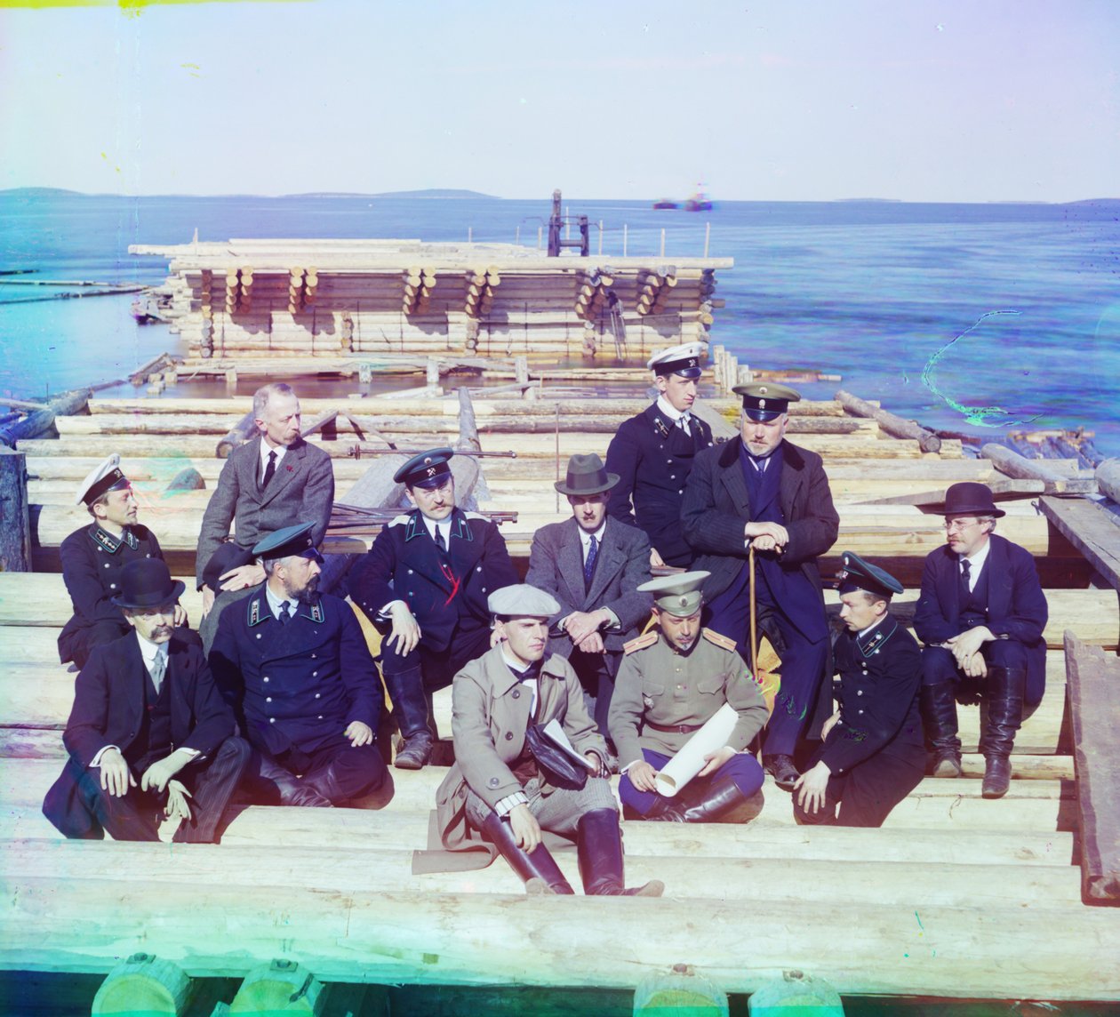 Murmanszki vasúti tisztviselők csoportja, 1905-1915 alkotó: Sergey Prokudin Gorsky