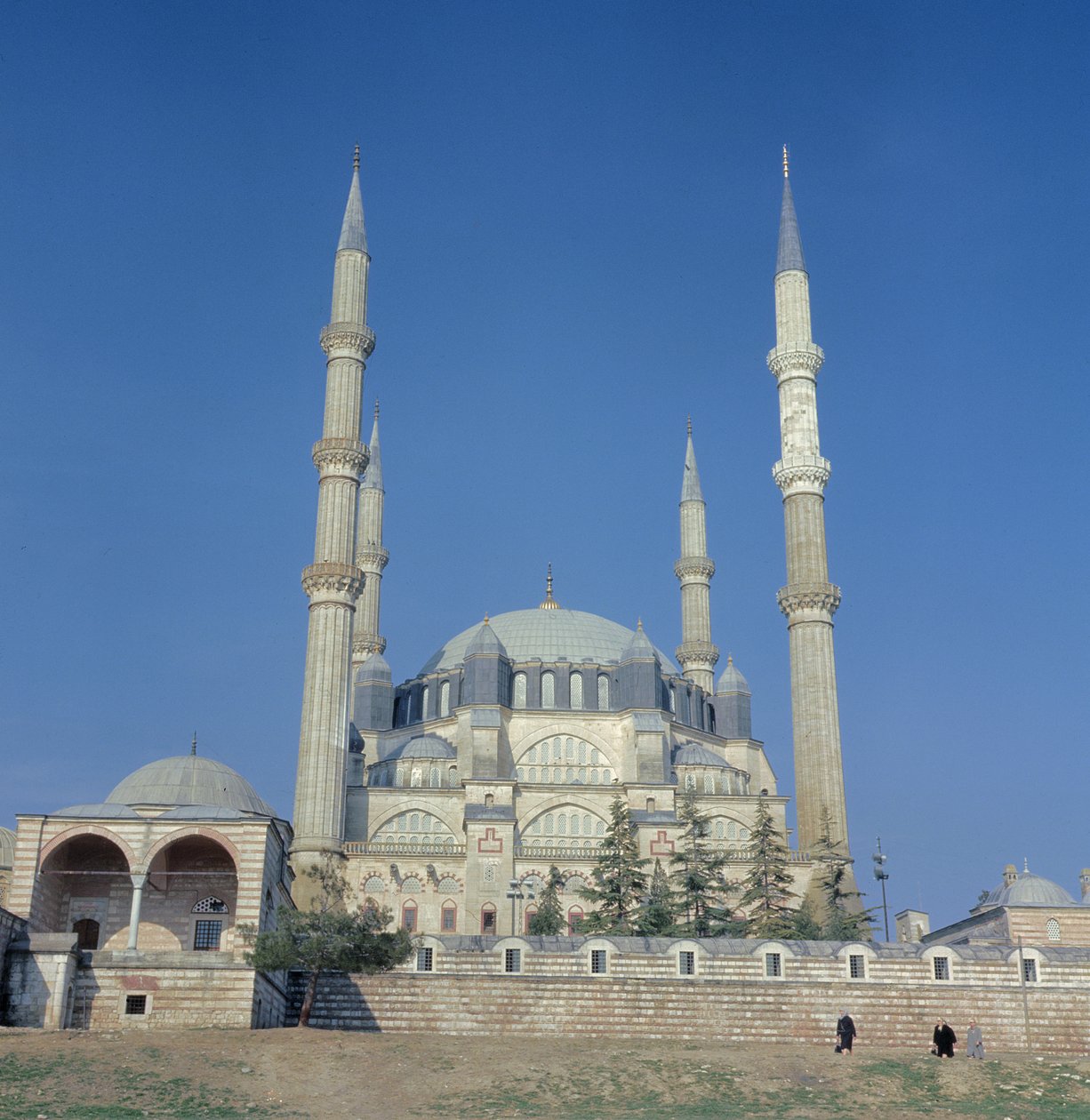 Kilátás a mecsetre, oszmán, 1569-75 körül épült alkotó: Sinan