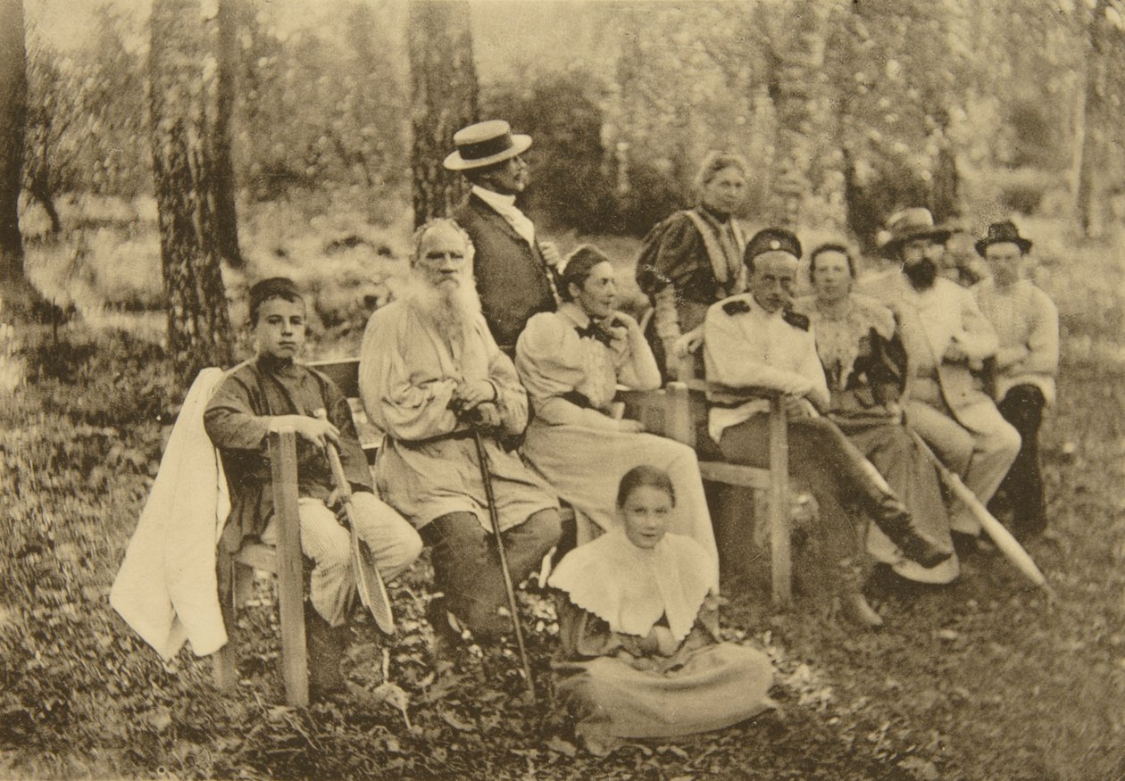 Lev Tolsztoj orosz író vendégeivel, Jasznaja Poljana, Tula közelében, Oroszország, 1895. alkotó: Sophia Andreevna Tolstaya