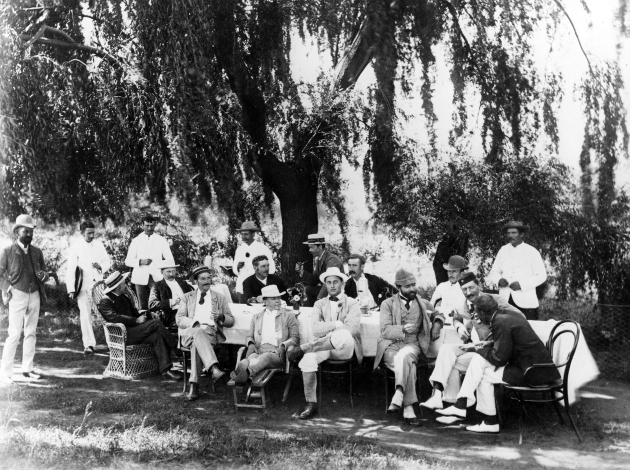 English Cricketers at Breakfast, Willow Grove, Johannesburg, 1895 körül alkotó: South African Photographer