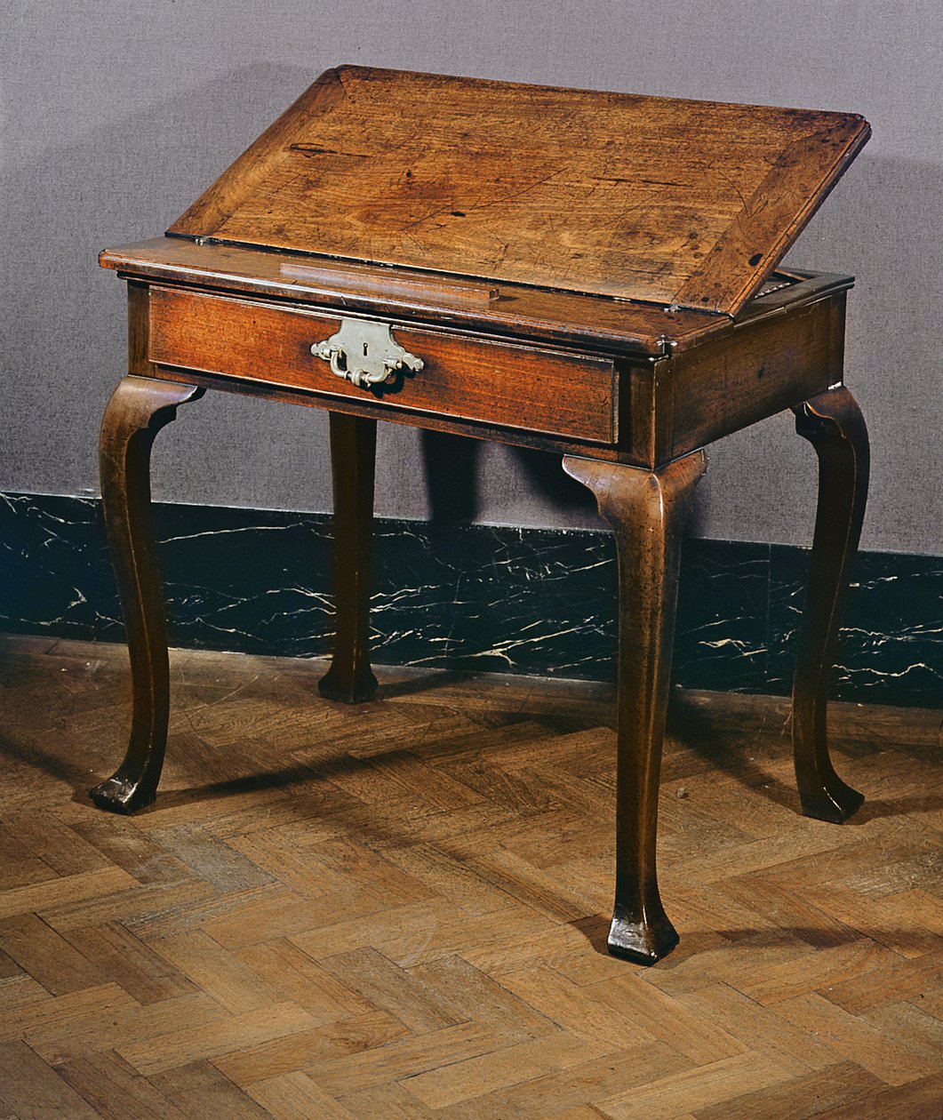 Építészasztal, 1730 körül (mahagóni) alkotó: Spanish School