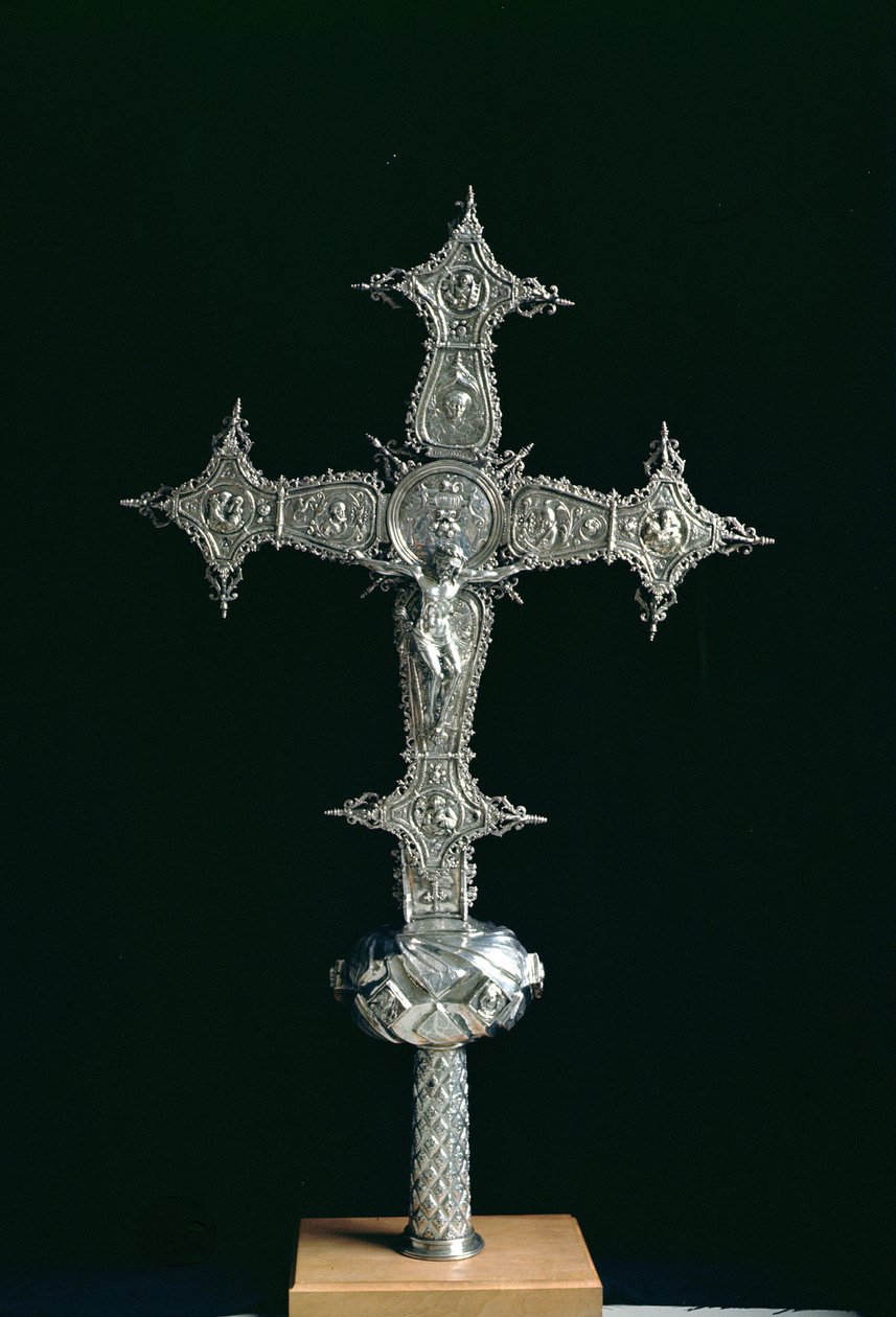 Körmeneti kereszt, NOE M.Guenca jelzéssel, 1575-1600 körül (fa alapon aranyozott ezüst csomag) alkotó: Spanish School