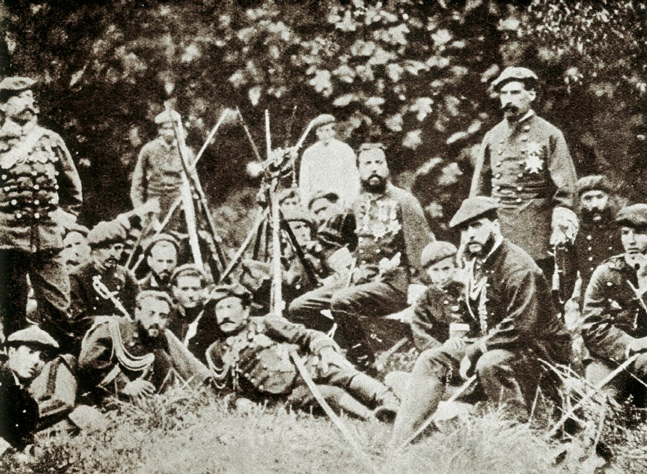 3. karlista háború (1872-1876): Charles de Bourbon (1848-1909) (Carlos Maria de Borbon y Austria-Este vagy VII. Károly), Madrid hercege, védőivel körülvéve Spanyolország trónjának pályázója. Fénykép 1872-1876 körül alkotó: Spanish Photographer