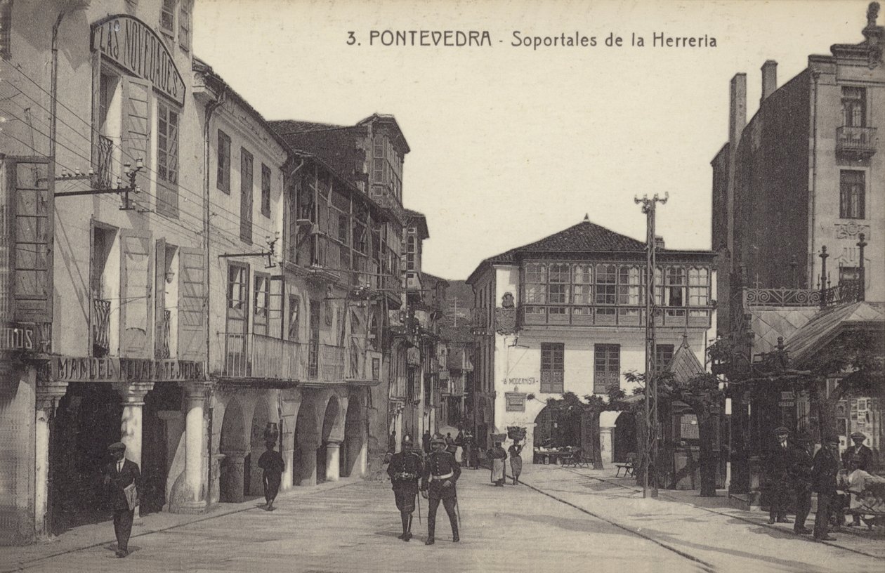 A kovácsműhely árkádjai, Pontevedra, Spanyolország (fekete-fehér fénykép) alkotó: Spanish Photographer