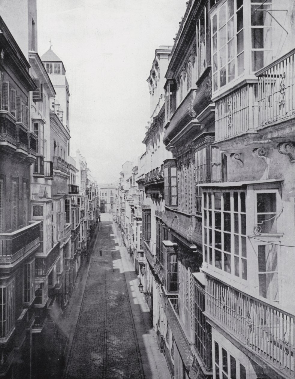 Calle Ancha, Cadiz (fekete-fehér fotó) alkotó: Spanish Photographer