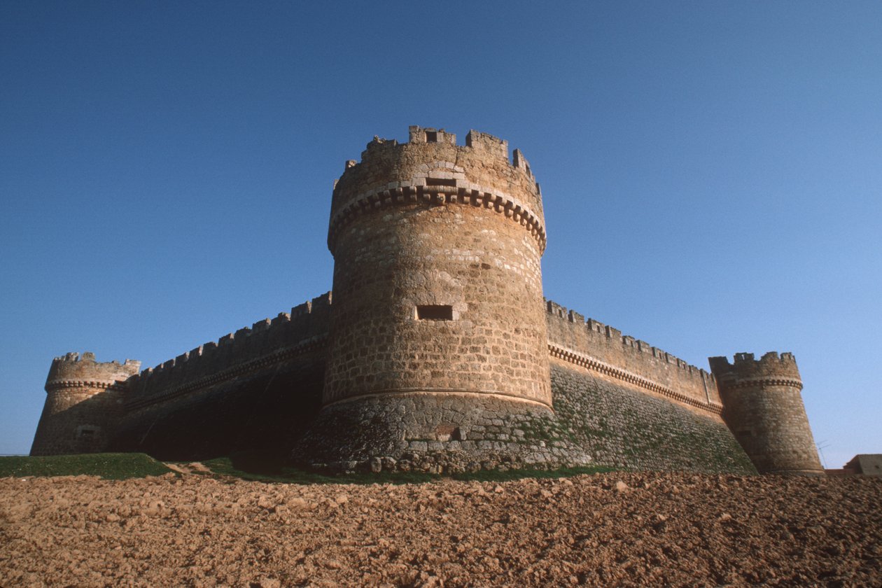 Három saroktorony és falak alulról alkotó: Spanish School
