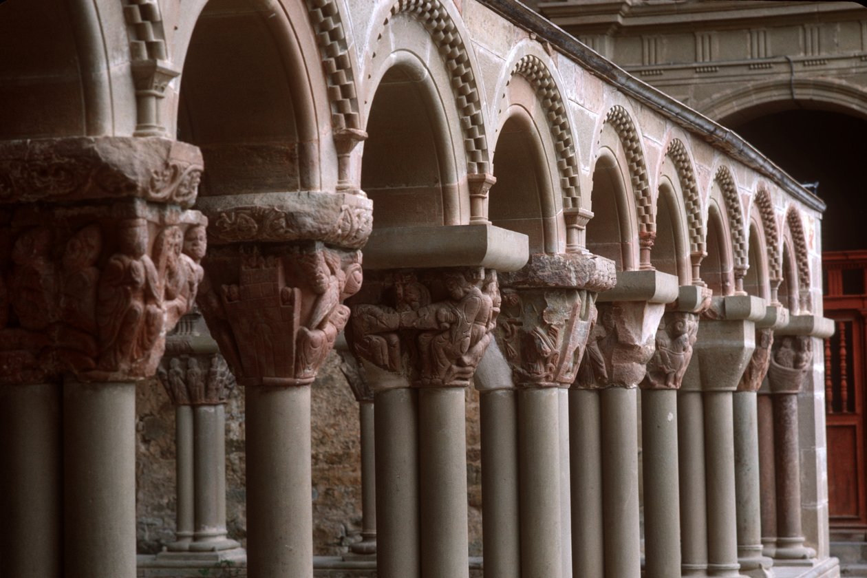 Kilátás az arcade fővárosaira a kolostorban alkotó: Spanish School