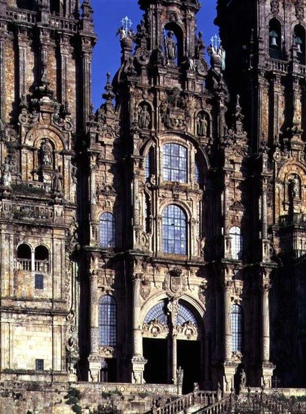 Kilátás a nyugati frontra (Fachada del Obradoiro), amelyet Fernando Casas y Novoa tervezett alkotó: Spanish School