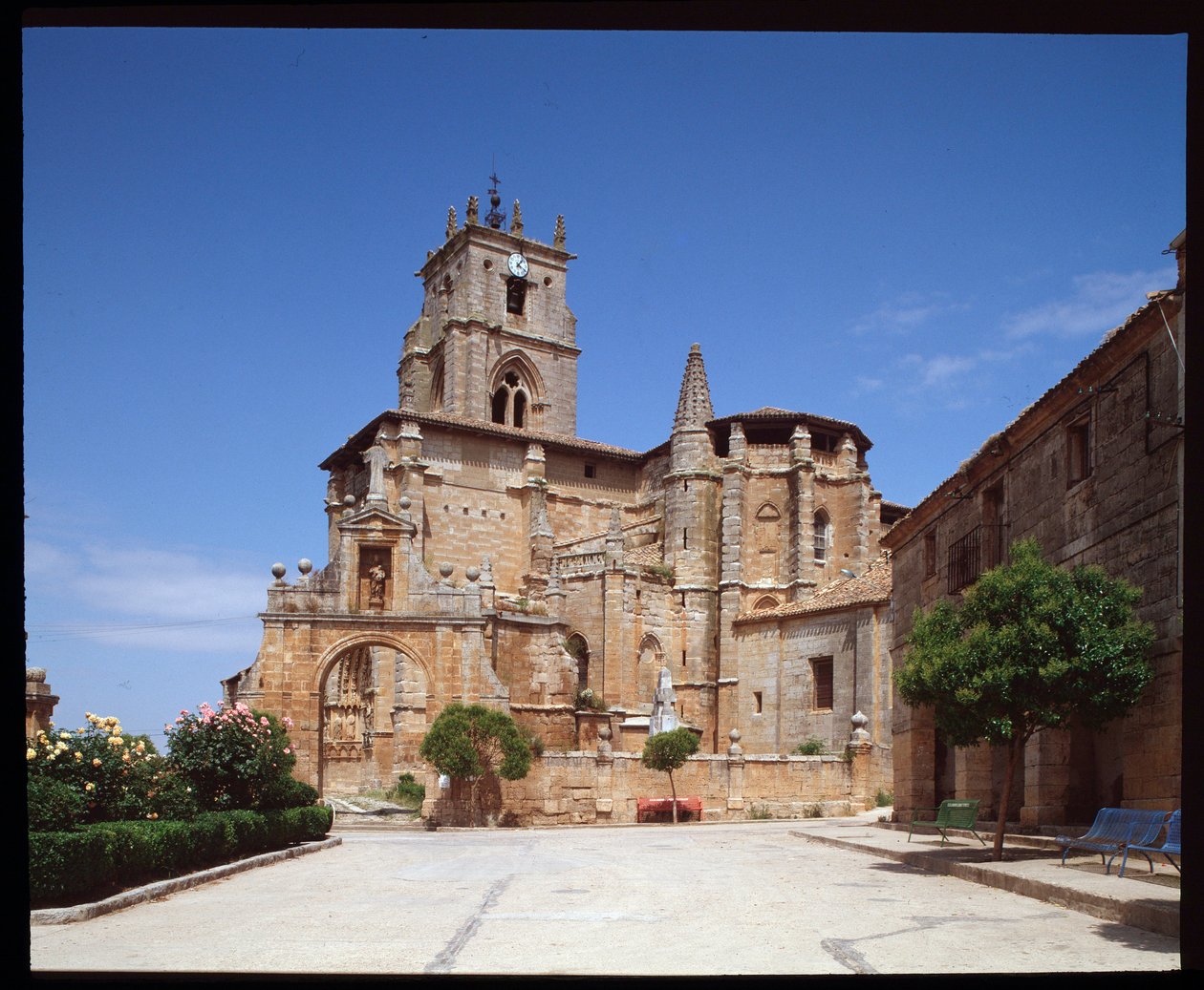 Kilátás a templomra alkotó: Spanish School