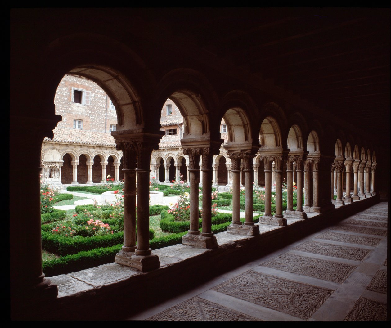 Kilátás a Las Huelgas de Burgos királyi kolostor kolostorára alkotó: Spanish School