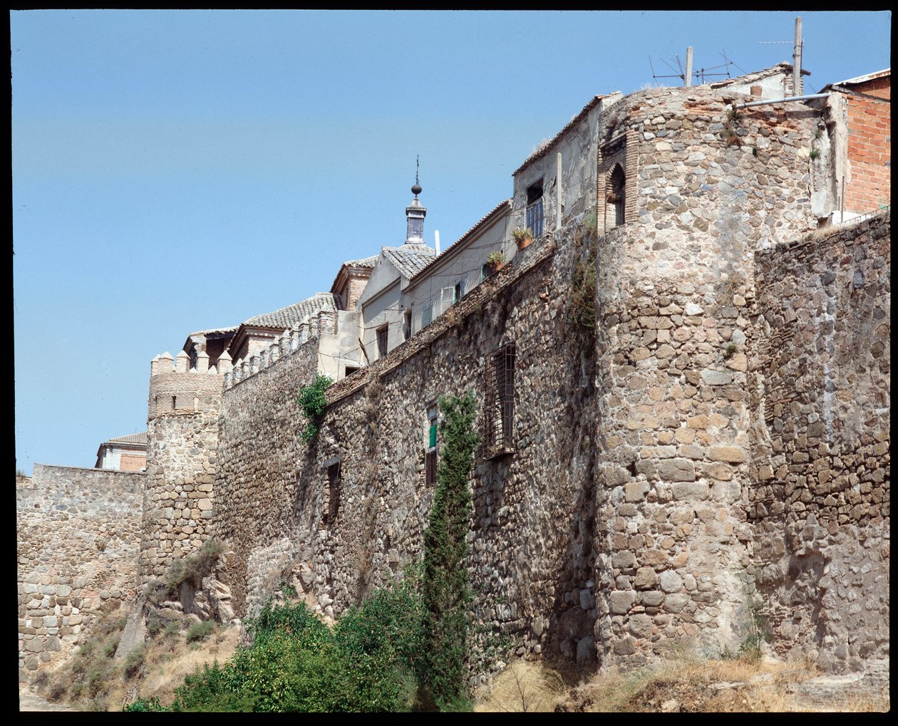 Kilátás a falakra, Toledo Spanyolország (Kilátás a falakra, Toledo) alkotó: Spanish School