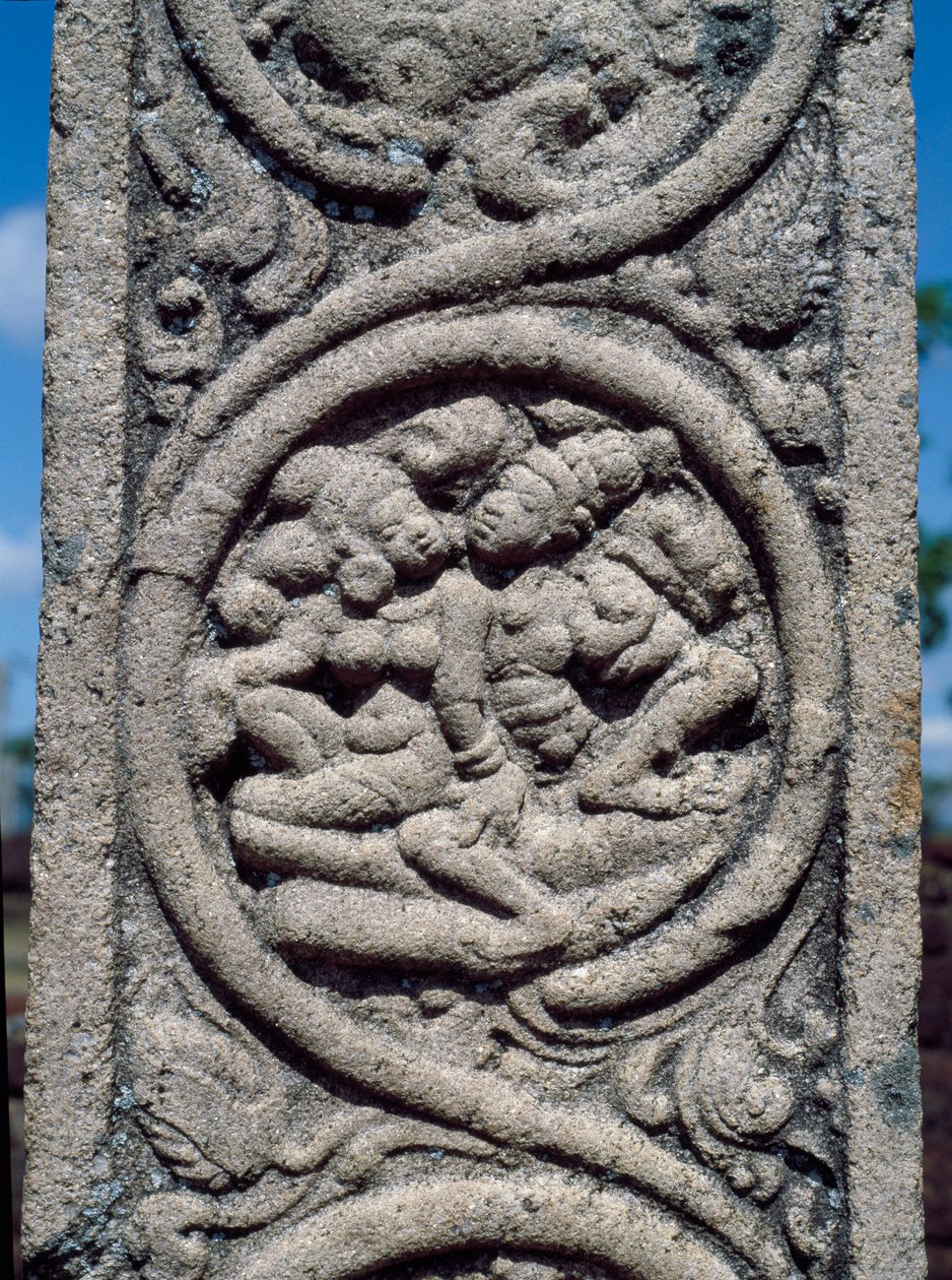 A buddhista templom oszlopának domborműve alkotó: Sri Lankan